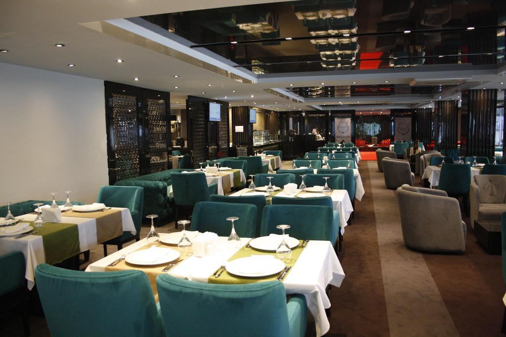 Atasehir Palace Hotel & Conference Isztambul Kültér fotó