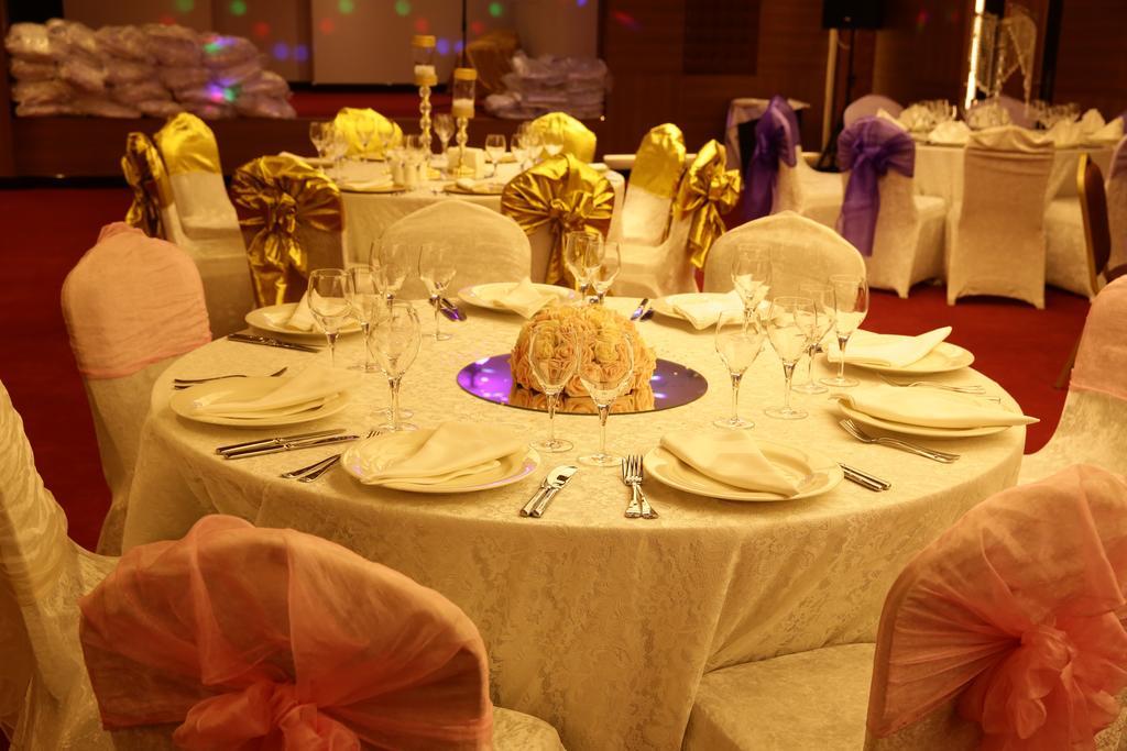 Atasehir Palace Hotel & Conference Isztambul Kültér fotó