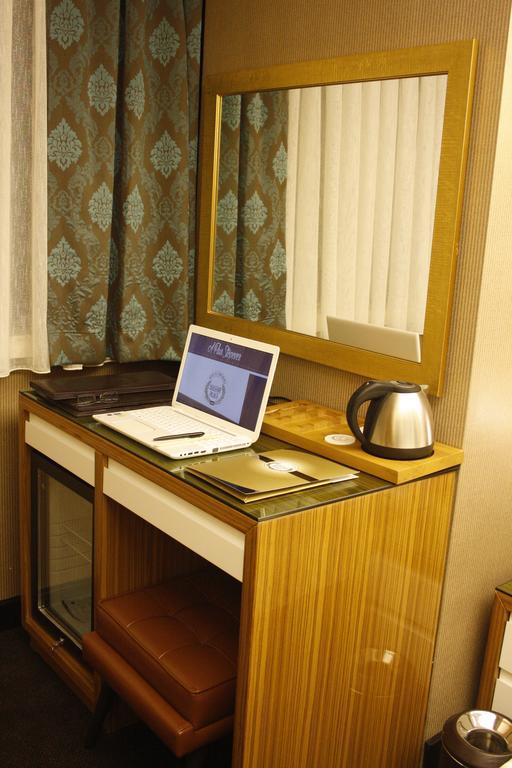 Atasehir Palace Hotel & Conference Isztambul Kültér fotó